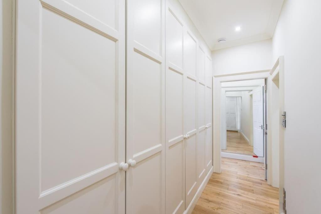 Self Catering , City Centre Apartment With Parking Edinburgh Dış mekan fotoğraf