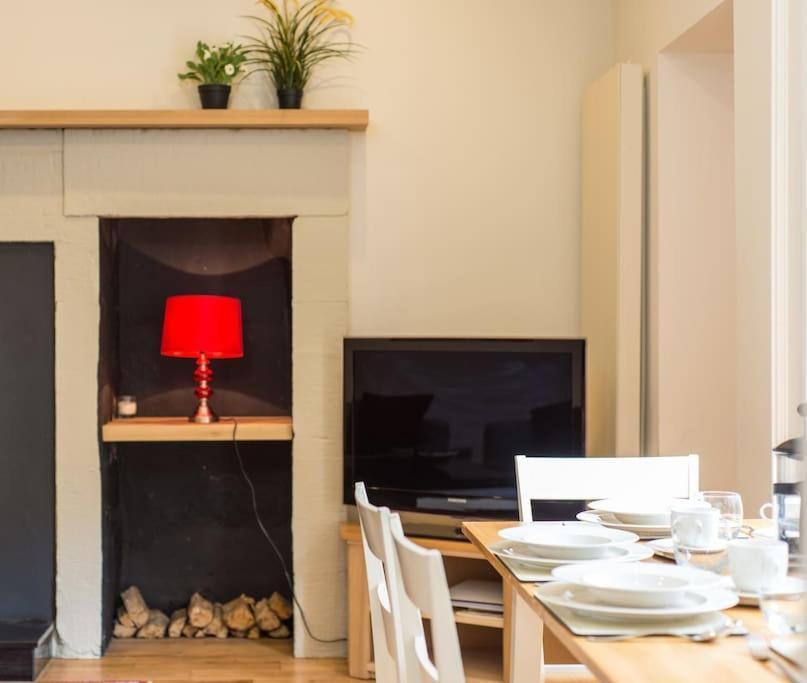 Self Catering , City Centre Apartment With Parking Edinburgh Dış mekan fotoğraf